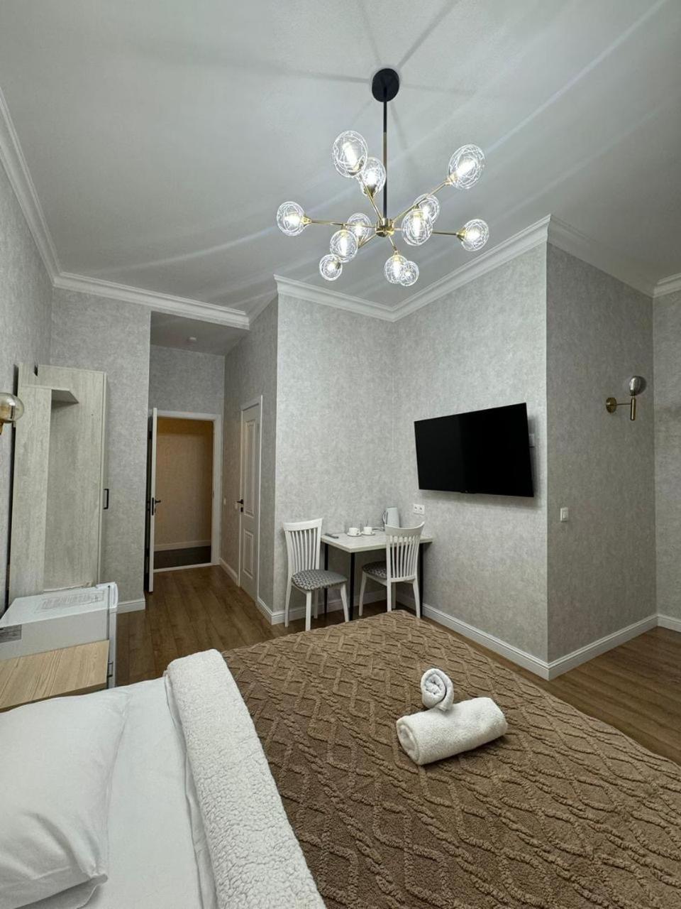 Rose Art Hotel Astana Ngoại thất bức ảnh