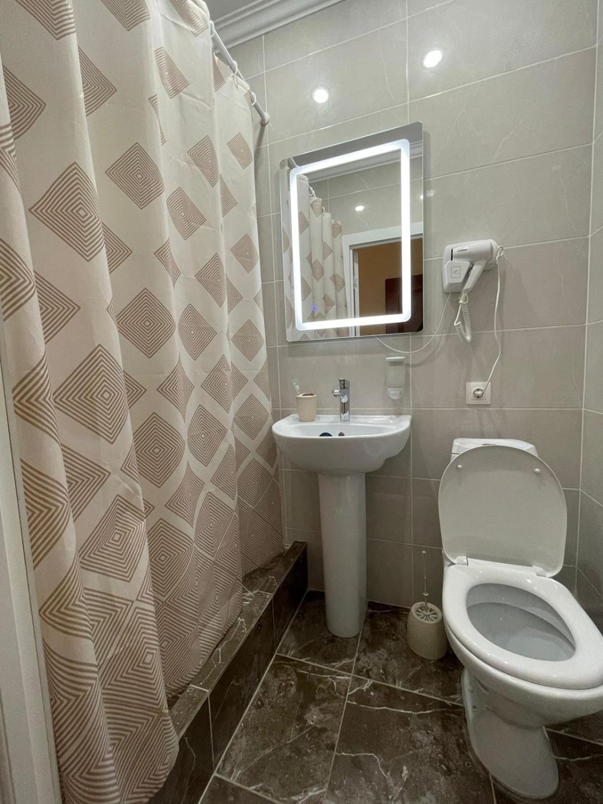 Rose Art Hotel Astana Ngoại thất bức ảnh